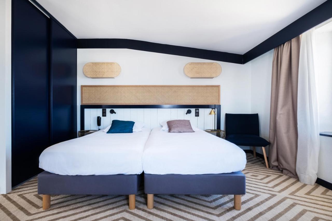 Hotel Le Francais ラ・フロット エクステリア 写真
