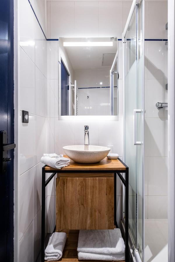 Hotel Le Francais ラ・フロット エクステリア 写真