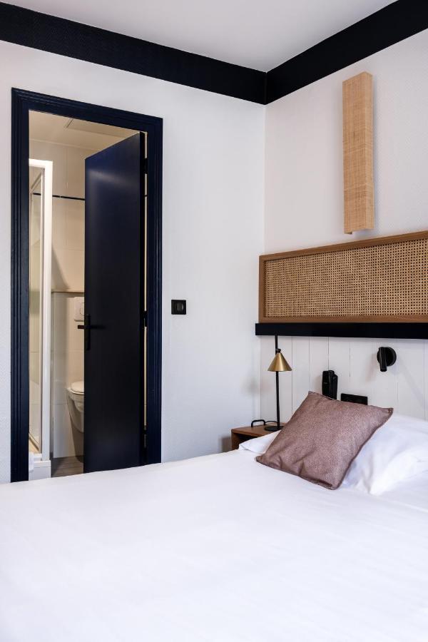 Hotel Le Francais ラ・フロット エクステリア 写真
