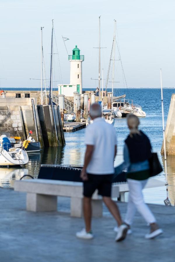 Hotel Le Francais ラ・フロット エクステリア 写真